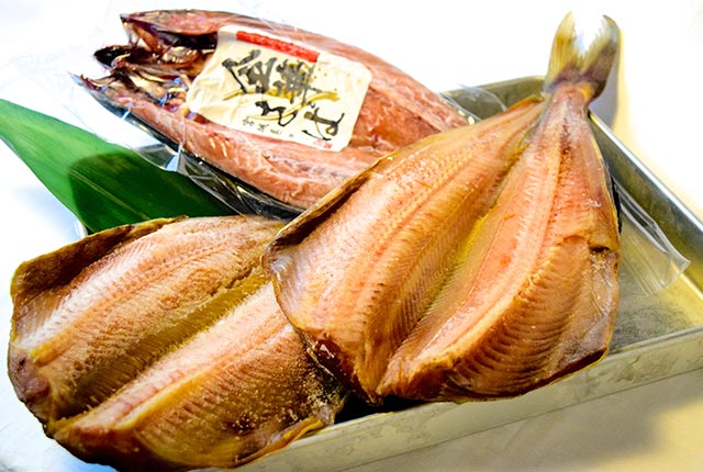 毎朝良い魚との出会いを求めて築地市場を歩き仕入れた魚